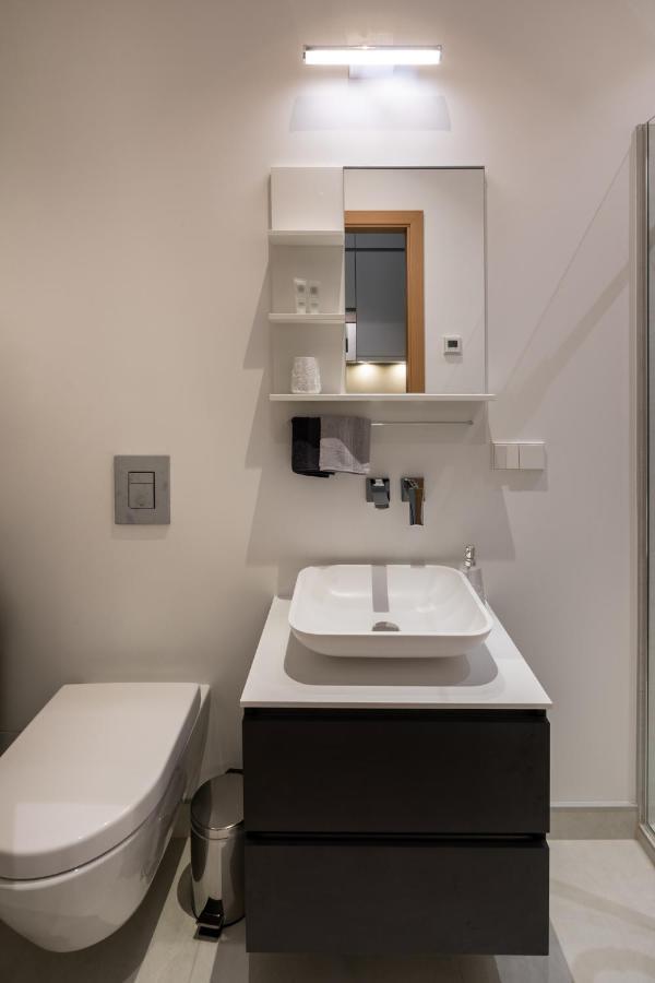 Modern Design In Center Huoneisto