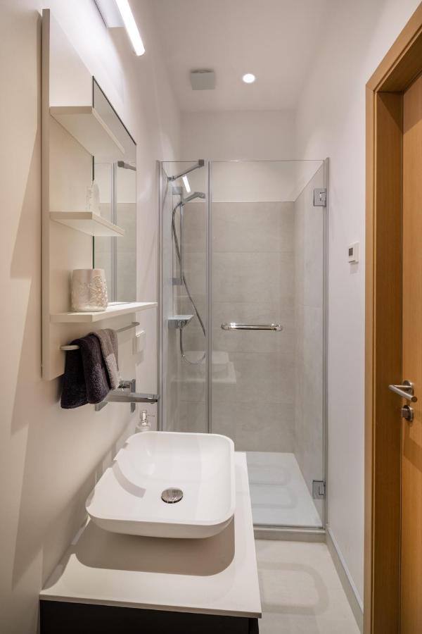 Modern Design In Center Leilighet *